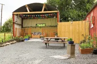 2 Bedroom Cottage Wisteria Cottage in Ballyconnell Hotels near Old Castle