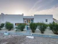 Eiriana Luxury Suites Hotels in Milos