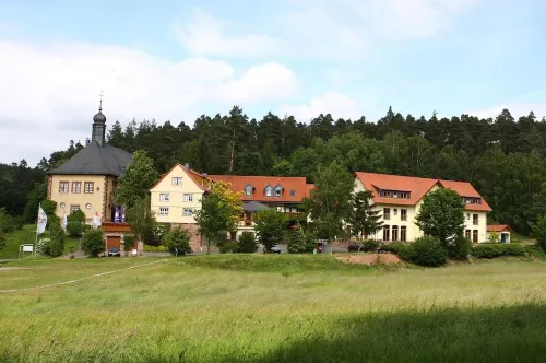 Jagdhof Klein-Heilig-Kreuz Hotels in Großenlüder