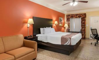 Quality Inn & Suites at the Outlets Mercedes-Weslaco