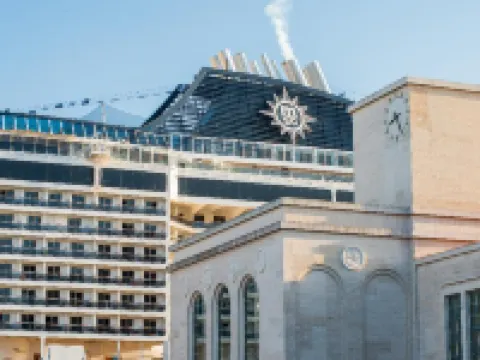 那不勒斯智慧酒店 鄰近蛋堡的酒店