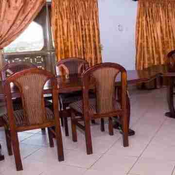 Vinny Hotel Dining/Meeting Rooms