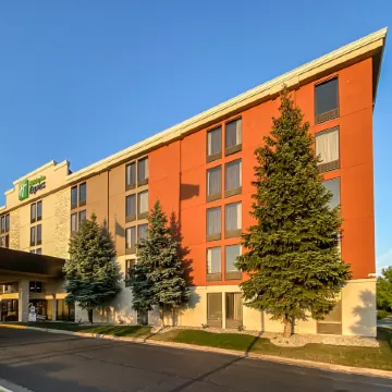 Holiday Inn Express FLINT-CAMPUS AREA by IHG