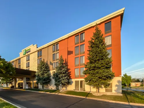 Holiday Inn Express FLINT-CAMPUS AREA by IHG