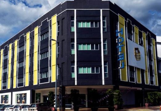 1. 골든 루프 호텔..