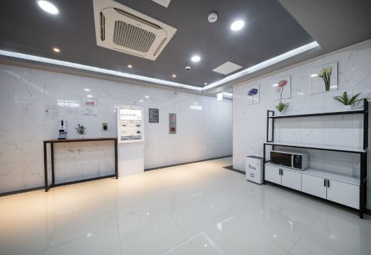 숙소 주변 수변길 풍경