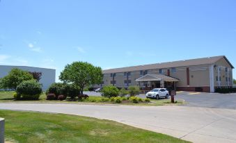 Countryside Inn & Suites Omaha East-Council Bluffs IA