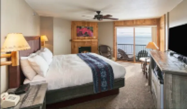 Cove Point Lodge