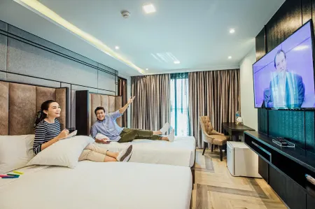 First Pride Hotel Bangkok