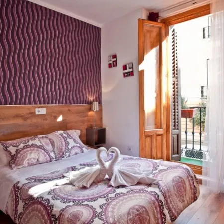 Hostal Abel Victoriano Отели рядом с достопримечательностью «Небоскреб "Испания"»