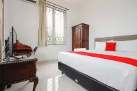 RedDoorz @ Permata Sari Karawaci Hotels in PasarKemis