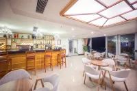 Vinh Hoang Hotel - bar