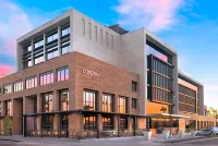 Canopy by Hilton Scottsdale Old Town Hotels near Mariposa Park