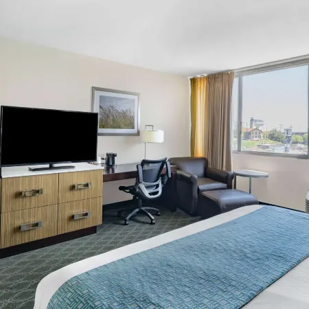 Wyndham Garden Kenosha Harborside