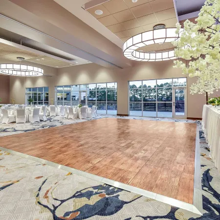 Embassy Suites Jonesboro Red Wolf Convention Center