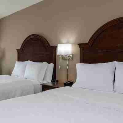 Hampton Inn & Suites Wellington Rooms