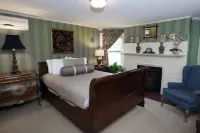 Ivy Lodge