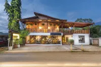 Cafe Playa Negra Hotel Hotel a Emerald Woods