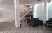 ZG Homestay Solo Hotel di Kecamatan Banjarsari
