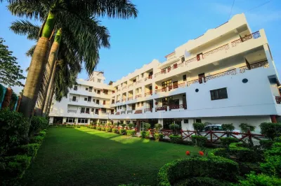 Hotel Neeraj Bhawan Hotels near Rishikesh