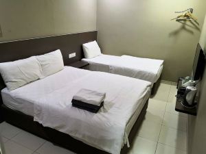 The Wood Hotel Kulai