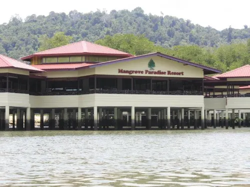 Mangrove Paradise Resort - 3-Star