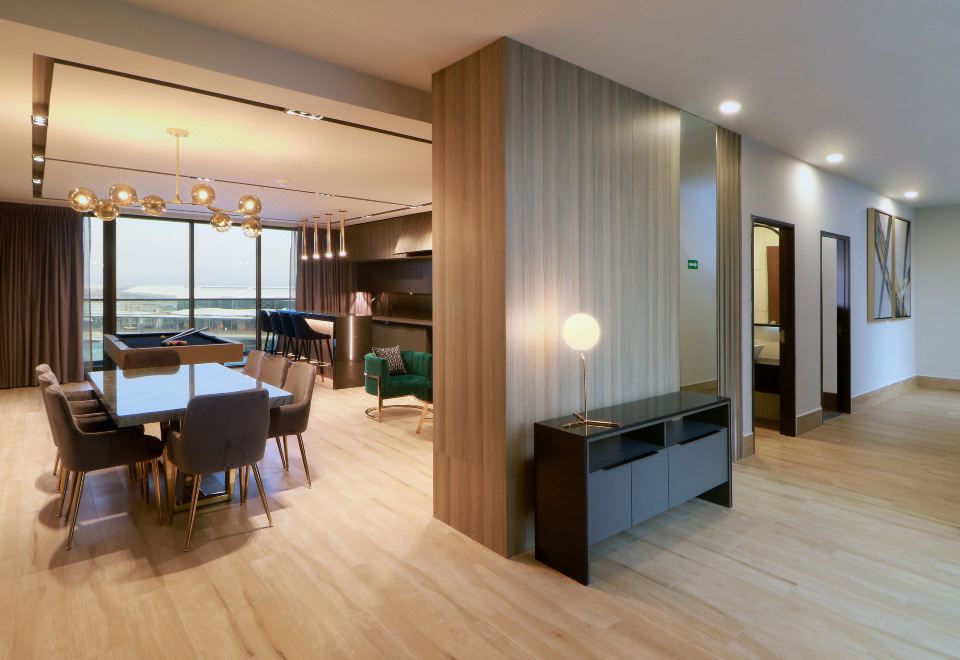 Holiday Inn & Suites MEXICO FELIPE ANGELES AIRPORT