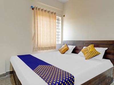 Spot on 78782 Hotel Om Classic