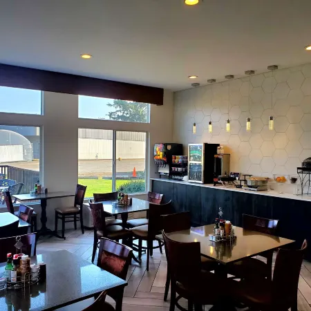 Best Western Salbasgeon Inn Suites of Reedsport