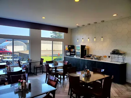 Best Western Salbasgeon Inn  Suites of Reedsport