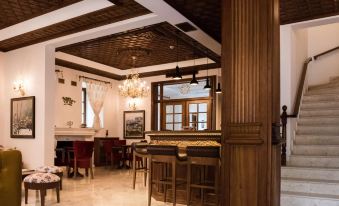 Hotel Argjiro