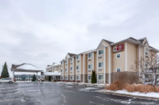 Best Western Plus Woodstock Inn  Suites Các khách sạn ở 