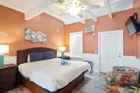 Colors on White Hotels in Monroe County