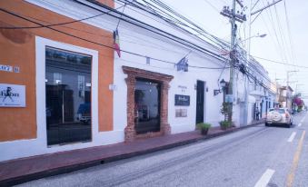 Dona Elvira Boutique Hotel