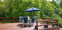 Mill Lodge-Brecon Beacons Hotels in Llanfihangel Cwmdu with Bwlch and Cathedine