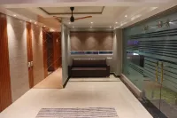 Hotel Candor Amigo Airoli Mind Space