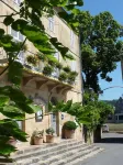 La Roseraie Hôtel Restaurant Hotels in der Nähe von Lascaux