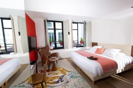 Grand Place Hôtel "Boutique et Appart'hôtel" Отели рядом с достопримечательностью «Ашан»