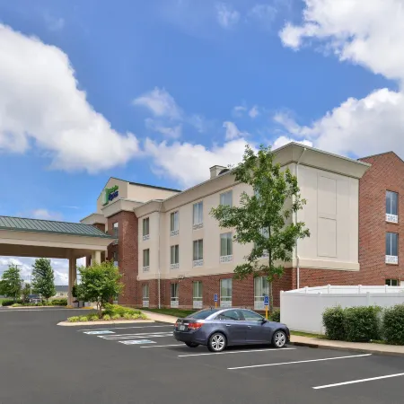 Holiday Inn Express WHITE HOUSE by IHG