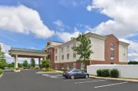 Holiday Inn Express WHITE HOUSE by IHG - parking