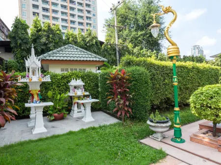Capital Mansion
