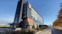Gr8 Hotel Breda Hotels near Willem Merkxtuin
