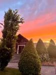 The Valley Hotel & Carriage Gardens Hotels in Фивемилтаун