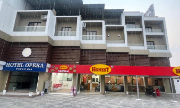 Hotel Opera - Sasan Gir - Housity