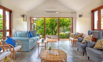 The Little White Bird Traveller Hostel