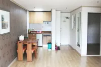 Hoengseong Coresco Chiaksan Condo - 汽車旅館
