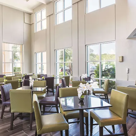 La Quinta Inn & Suites by Wyndham Plantation at SW 6th St