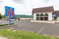 Motel 6 Warminster, PA فنادق في Warminster