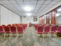 Ramada by Wyndham Metairie New Orleans Airport Hotels near Harrell Stadium