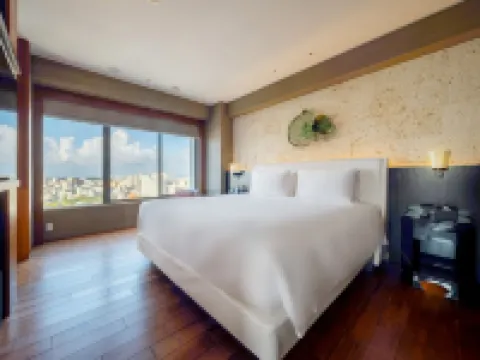 ไฮแอท รีเจนซี่ นาฮา, โอกินาว่า โรงแรมในนาฮะ